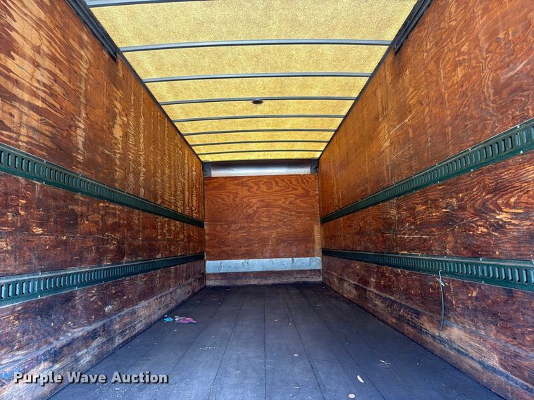 image for item FT6462 2003 International 4300SBA box truck