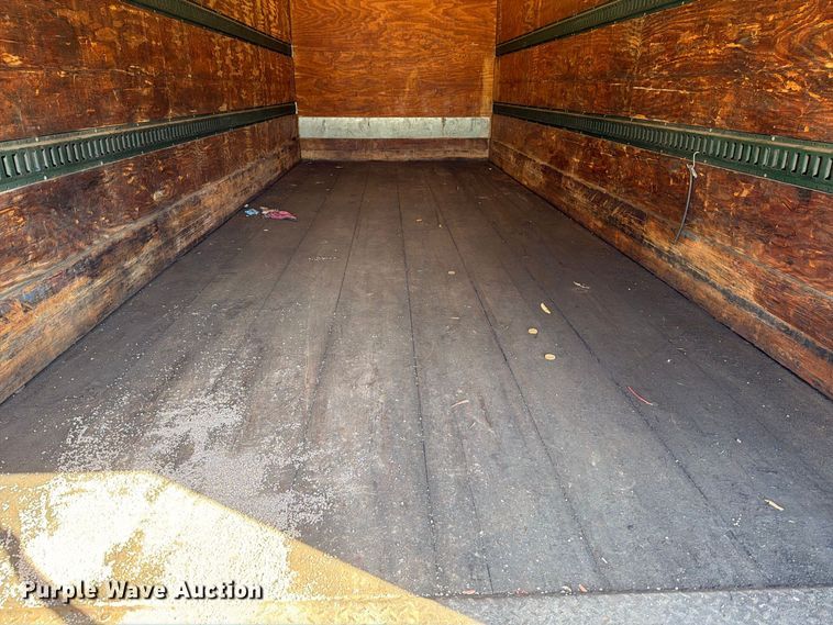image for item FT6462 2003 International 4300SBA box truck