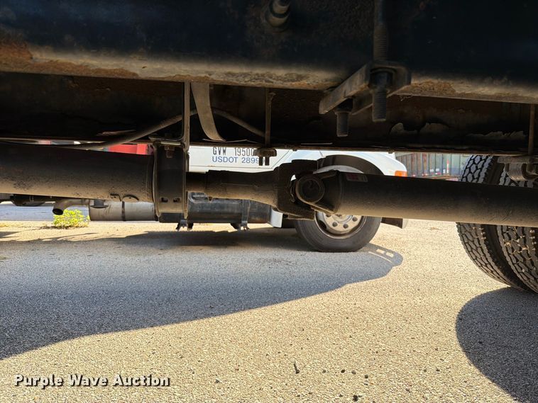 image for item FT6462 2003 International 4300SBA box truck