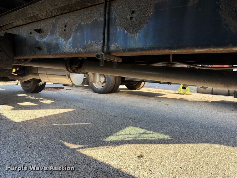 image for item FT6462 2003 International 4300SBA box truck