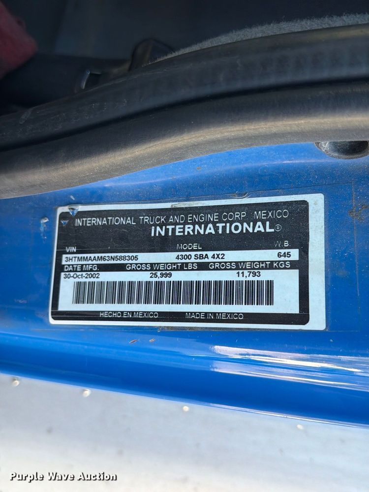 image for item FT6462 2003 International 4300SBA box truck