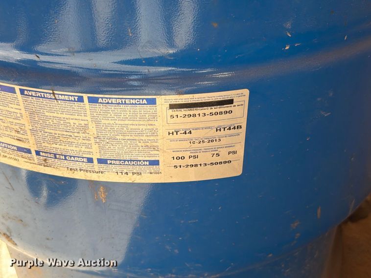 image for item FT6477 Conex shipping container