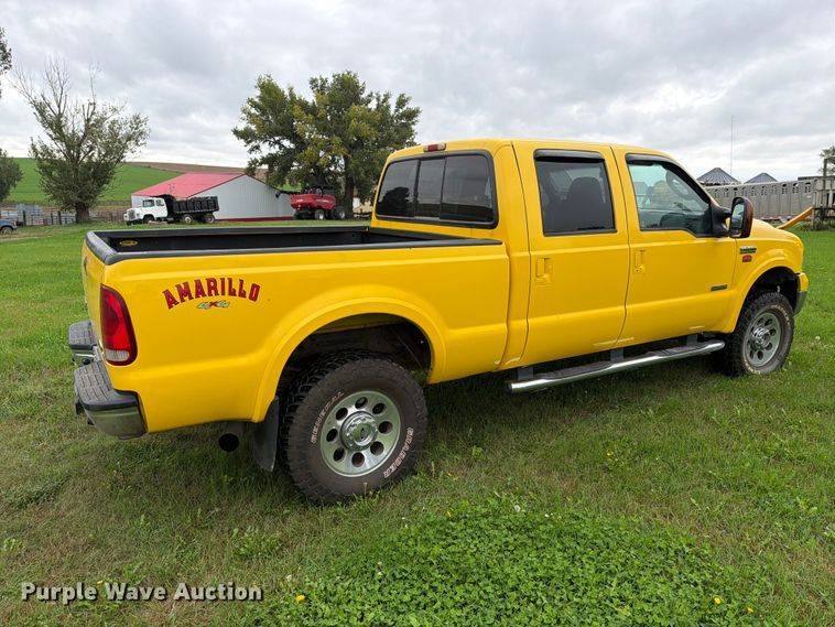image for item FT6801 2005 Ford F350 Super Duty Amarillo Crew Cab pickup truck