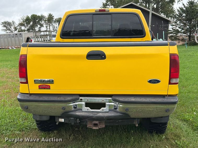 image for item FT6801 2005 Ford F350 Super Duty Amarillo Crew Cab pickup truck