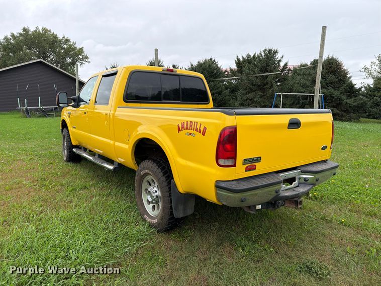 image for item FT6801 2005 Ford F350 Super Duty Amarillo Crew Cab pickup truck