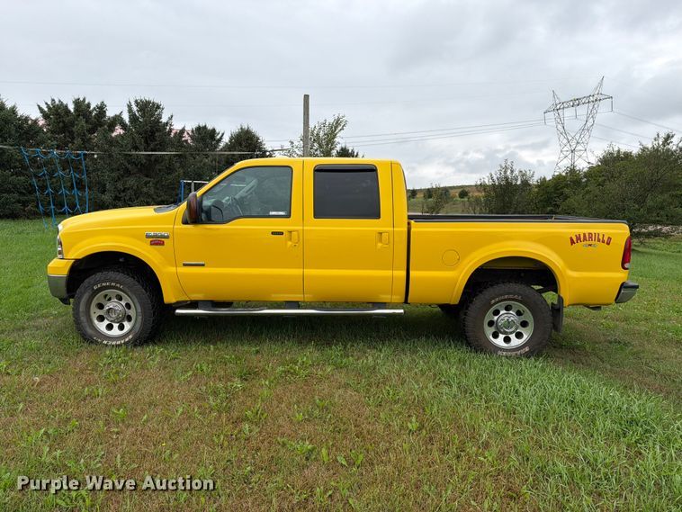 image for item FT6801 2005 Ford F350 Super Duty Amarillo Crew Cab pickup truck