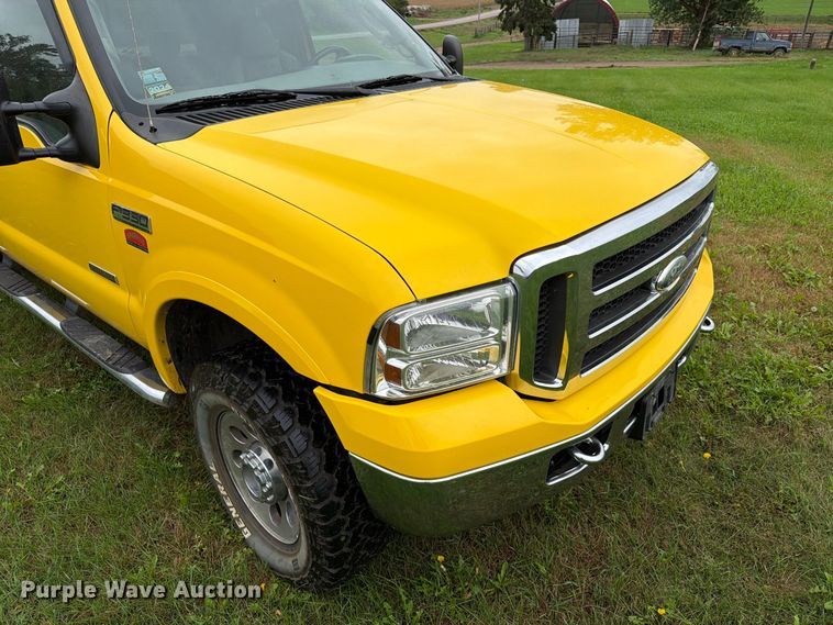 image for item FT6801 2005 Ford F350 Super Duty Amarillo Crew Cab pickup truck