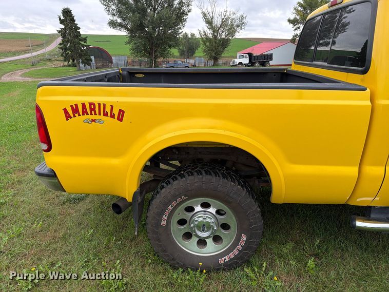 image for item FT6801 2005 Ford F350 Super Duty Amarillo Crew Cab pickup truck