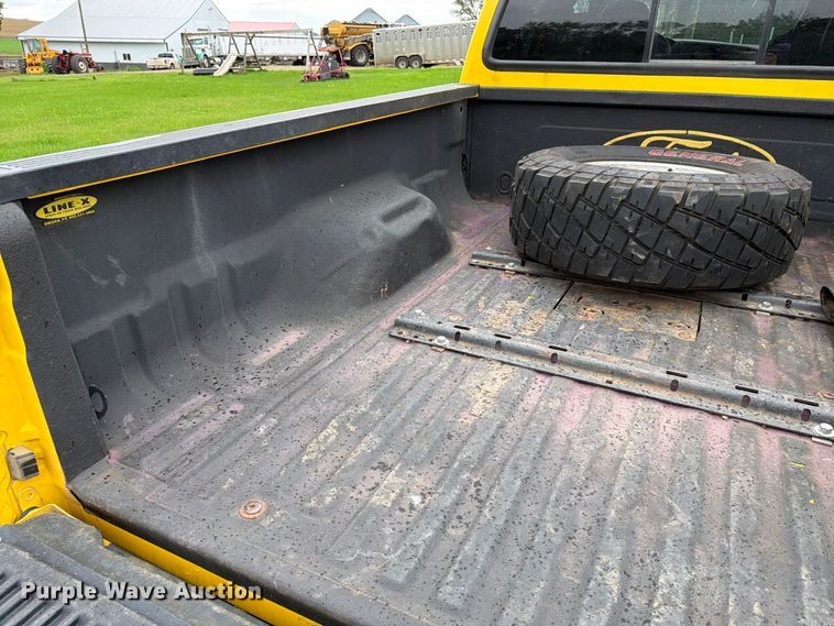 image for item FT6801 2005 Ford F350 Super Duty Amarillo Crew Cab pickup truck
