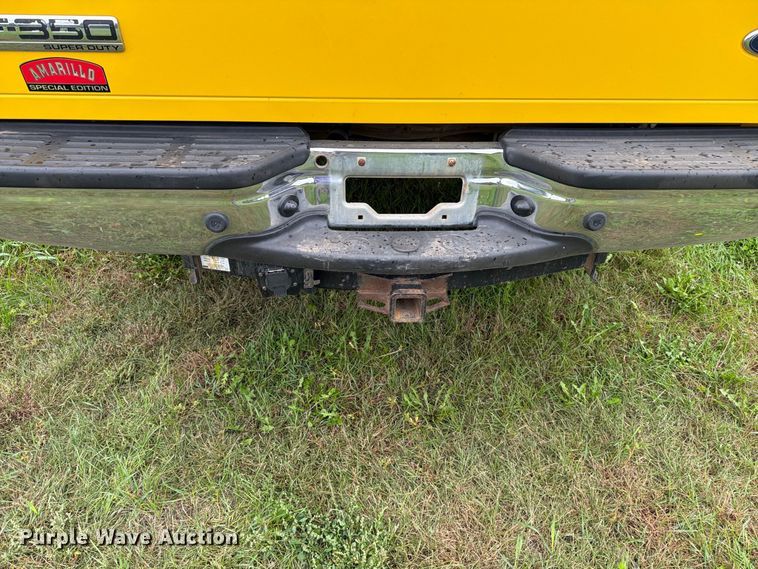 image for item FT6801 2005 Ford F350 Super Duty Amarillo Crew Cab pickup truck