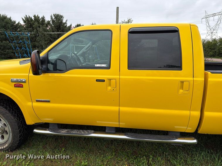 image for item FT6801 2005 Ford F350 Super Duty Amarillo Crew Cab pickup truck