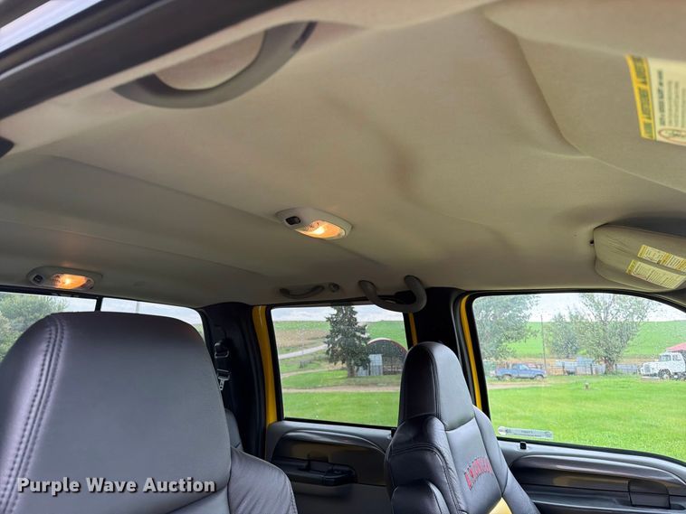 image for item FT6801 2005 Ford F350 Super Duty Amarillo Crew Cab pickup truck