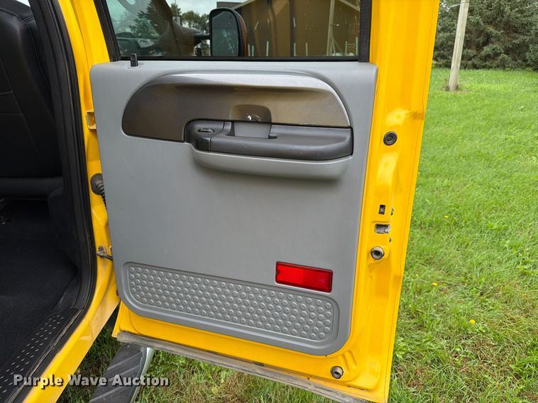 image for item FT6801 2005 Ford F350 Super Duty Amarillo Crew Cab pickup truck