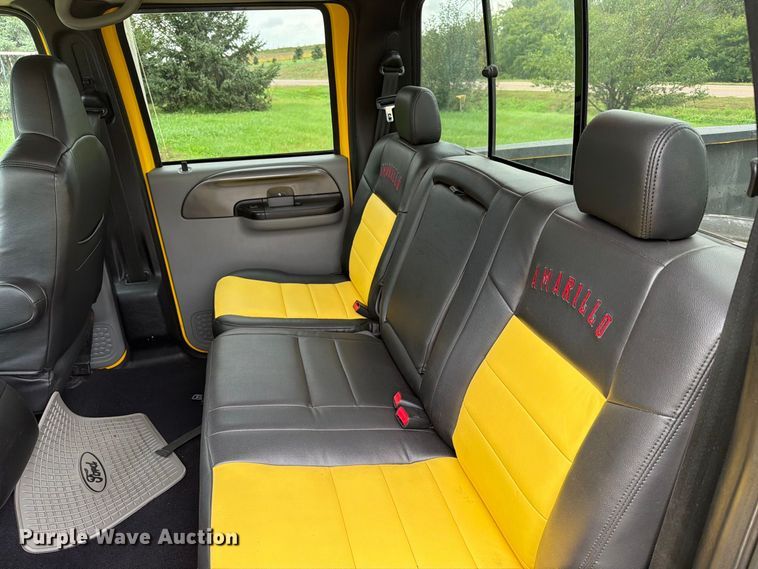 image for item FT6801 2005 Ford F350 Super Duty Amarillo Crew Cab pickup truck