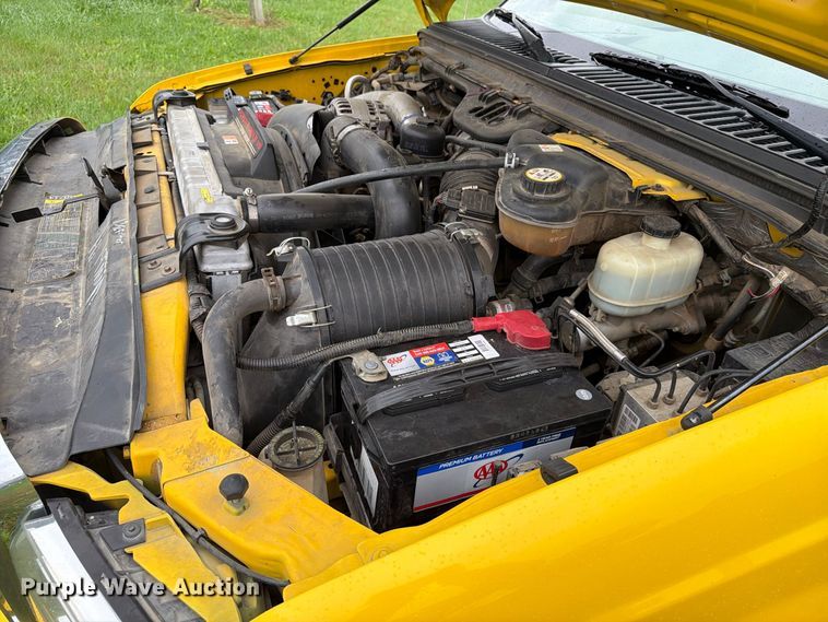 image for item FT6801 2005 Ford F350 Super Duty Amarillo Crew Cab pickup truck