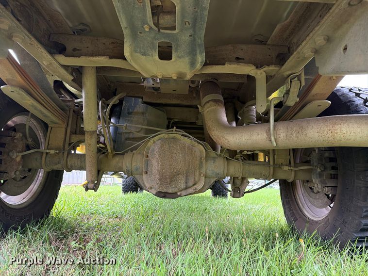 image for item FT6801 2005 Ford F350 Super Duty Amarillo Crew Cab pickup truck