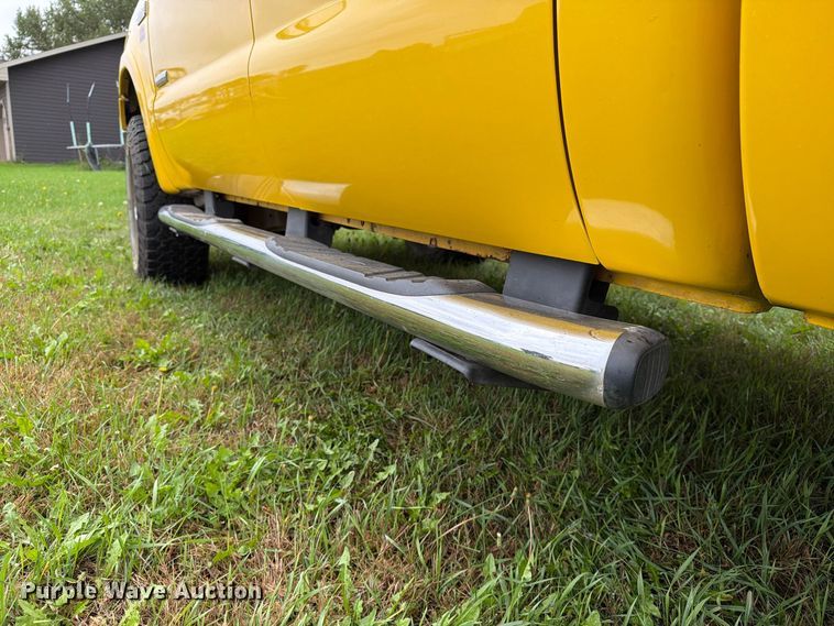 image for item FT6801 2005 Ford F350 Super Duty Amarillo Crew Cab pickup truck