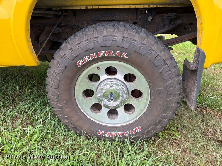 image for item FT6801 2005 Ford F350 Super Duty Amarillo Crew Cab pickup truck