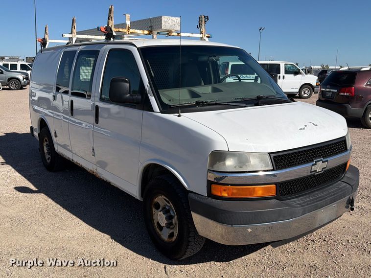 image for item FT6845 2007 Chevrolet Express 2500 van