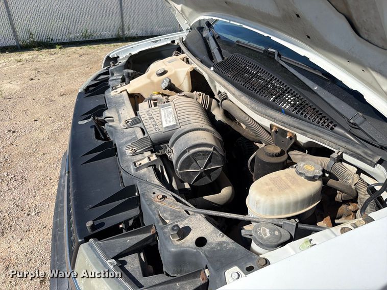image for item FT6845 2007 Chevrolet Express 2500 van