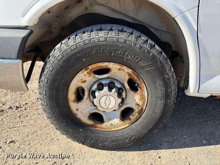 image for item FT6845 2007 Chevrolet Express 2500 van