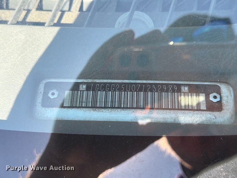 image for item FT6845 2007 Chevrolet Express 2500 van