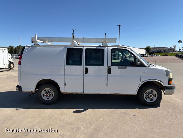 image for item FT6862 2012 GMC Savana 2500 