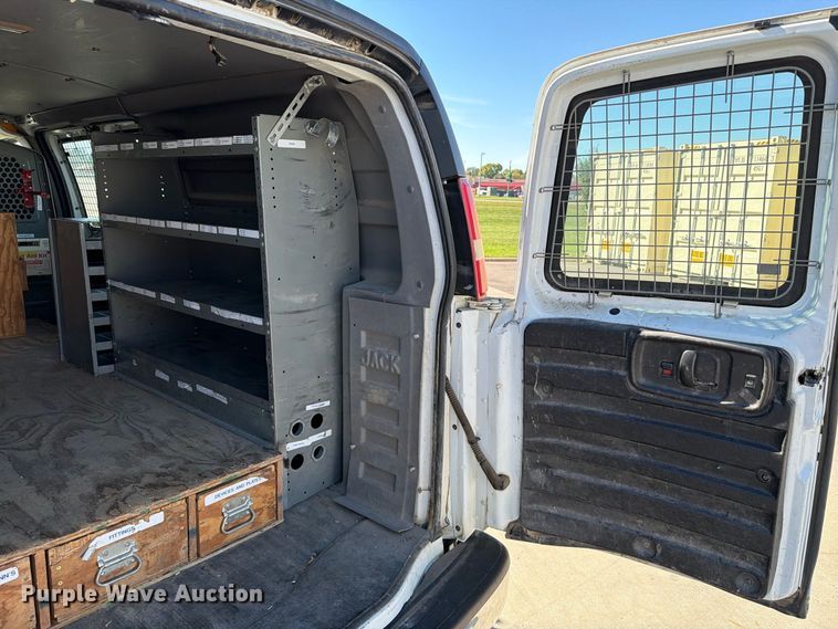 image for item FT6862 2012 GMC Savana 2500 