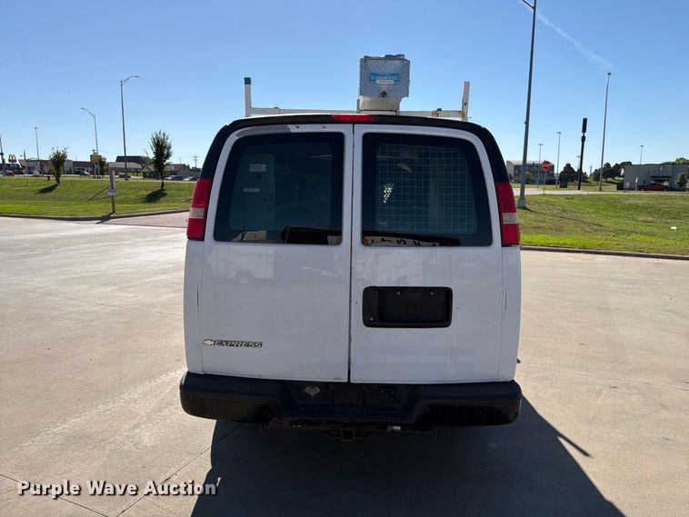 image for item FT6863 2009 Chevrolet Express 2500 