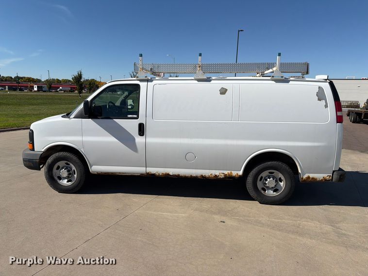 image for item FT6863 2009 Chevrolet Express 2500 