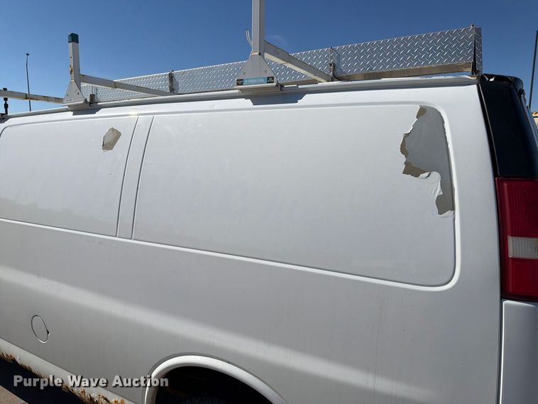 image for item FT6863 2009 Chevrolet Express 2500 