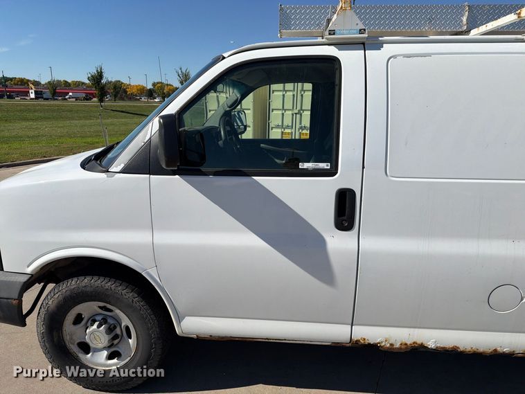 image for item FT6863 2009 Chevrolet Express 2500 