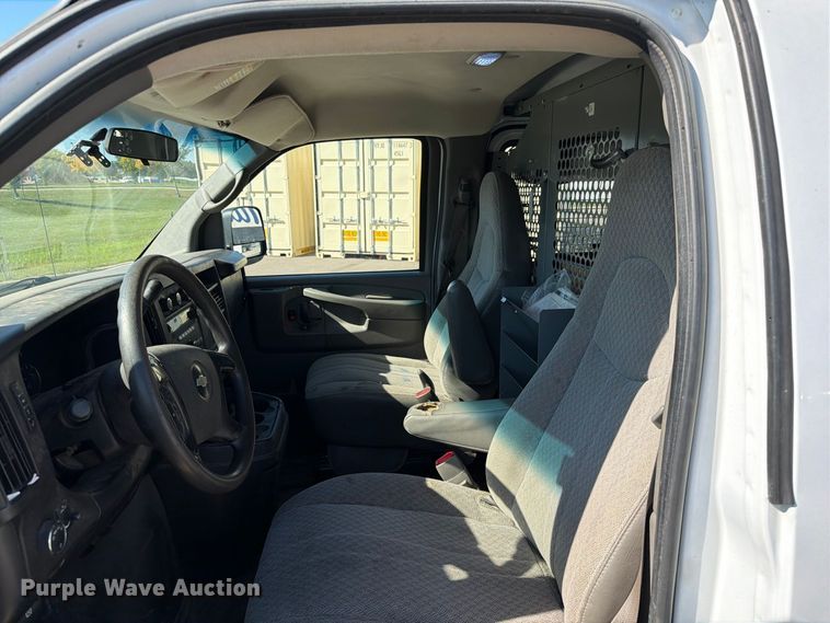 image for item FT6863 2009 Chevrolet Express 2500 