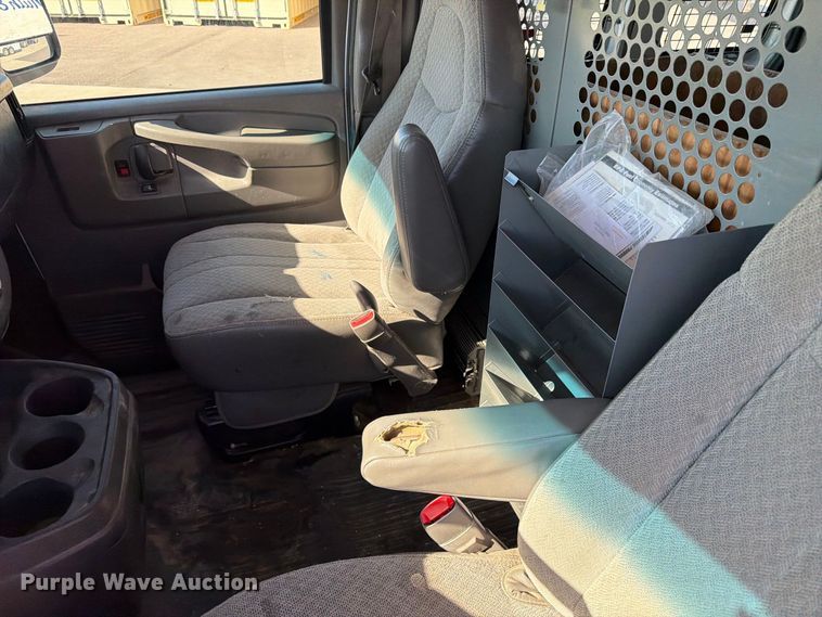 image for item FT6863 2009 Chevrolet Express 2500 