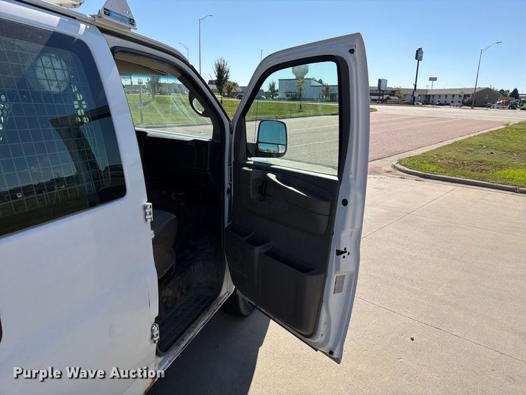 image for item FT6863 2009 Chevrolet Express 2500 