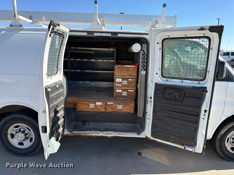 image for item FT6863 2009 Chevrolet Express 2500 