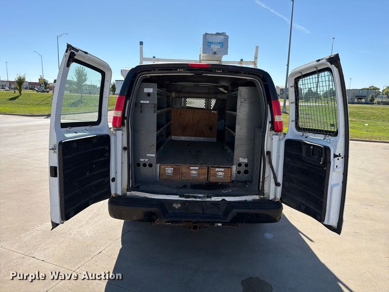 image for item FT6863 2009 Chevrolet Express 2500 