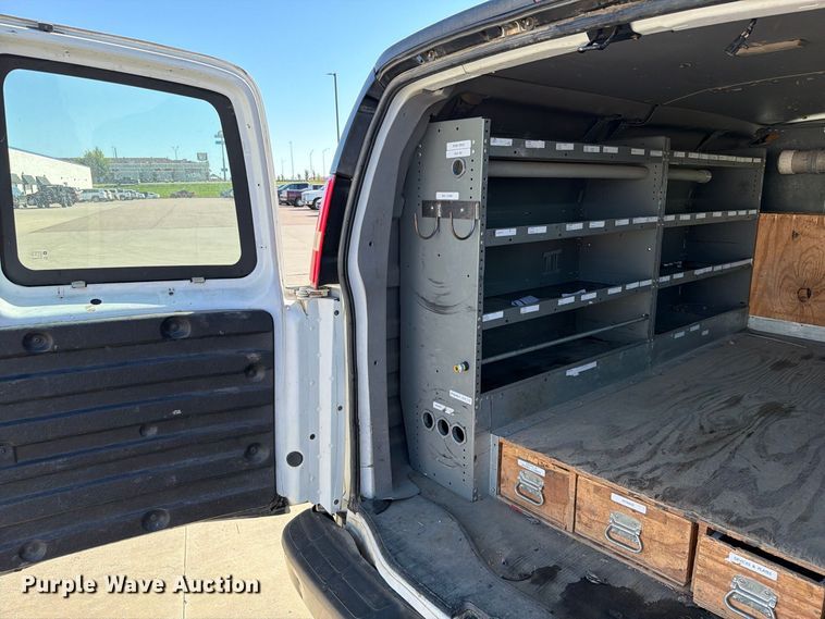 image for item FT6863 2009 Chevrolet Express 2500 
