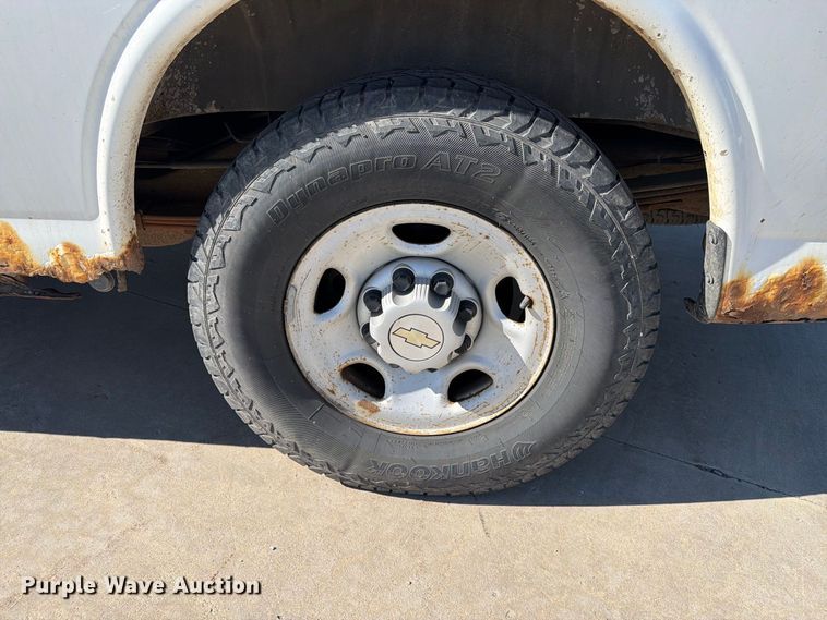 image for item FT6863 2009 Chevrolet Express 2500 