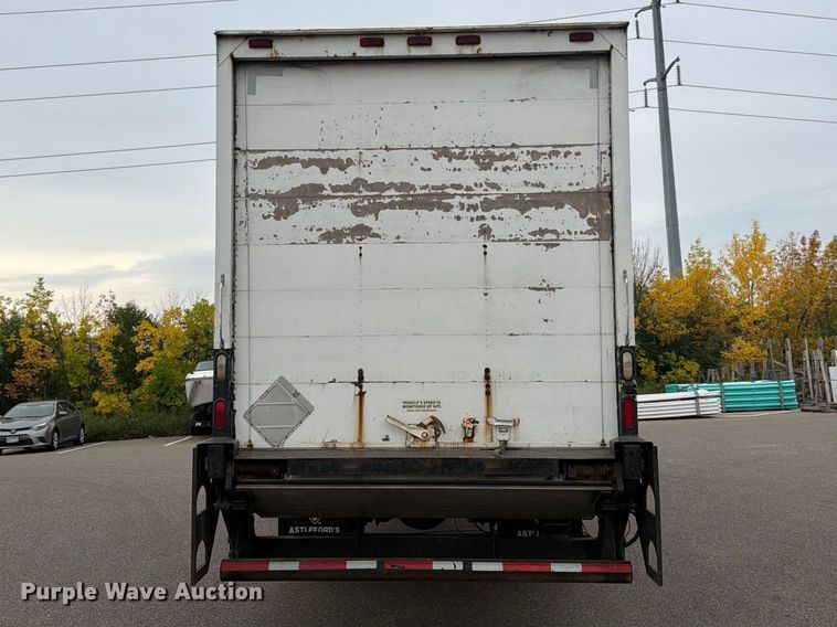 image for item FT7531 2009 Hino 268 box truck