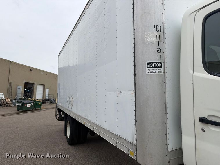 image for item FT7531 2009 Hino 268 box truck