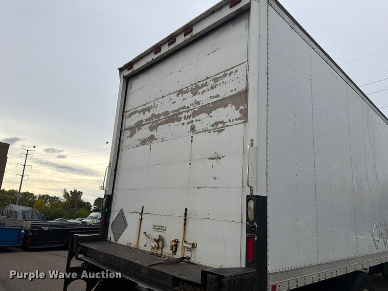 image for item FT7531 2009 Hino 268 box truck