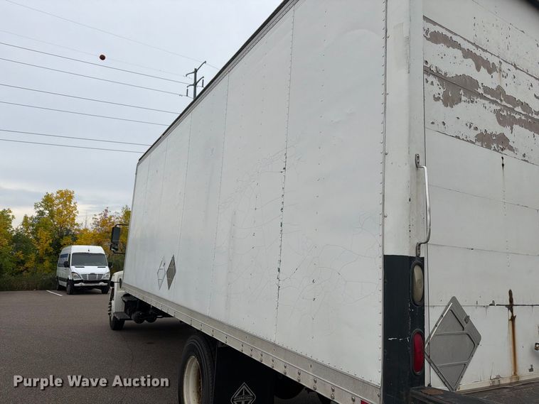 image for item FT7531 2009 Hino 268 box truck