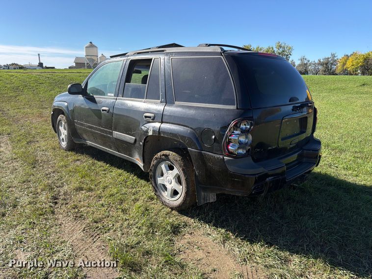 image for item FT7534 2003 Chevrolet Trailblazer SUV