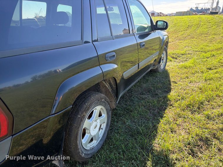 image for item FT7534 2003 Chevrolet Trailblazer SUV