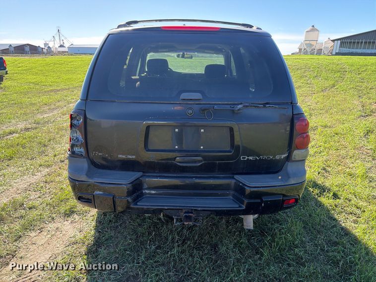 image for item FT7534 2003 Chevrolet Trailblazer SUV