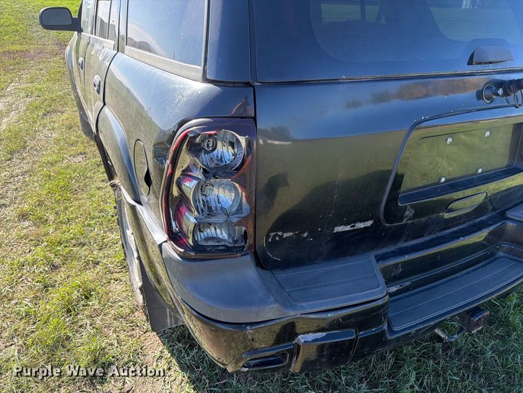 image for item FT7534 2003 Chevrolet Trailblazer SUV