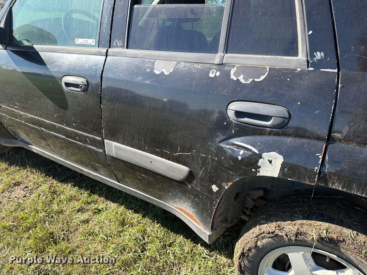 image for item FT7534 2003 Chevrolet Trailblazer SUV