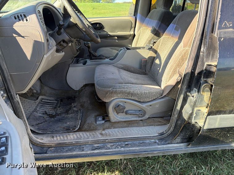 image for item FT7534 2003 Chevrolet Trailblazer SUV
