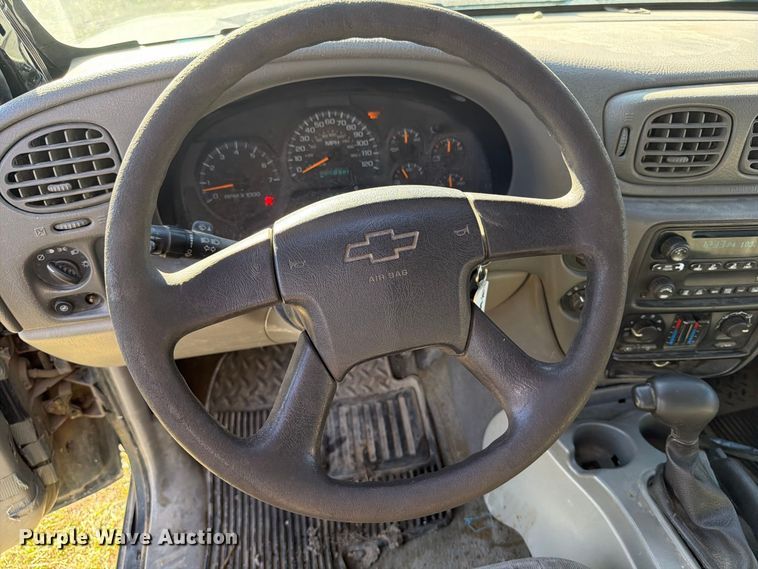 image for item FT7534 2003 Chevrolet Trailblazer SUV